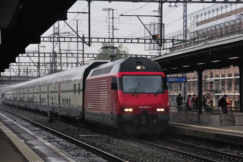 Der vermeintlich helle Wetterblock zog rasch �ber Muttenz Richtung Basel: