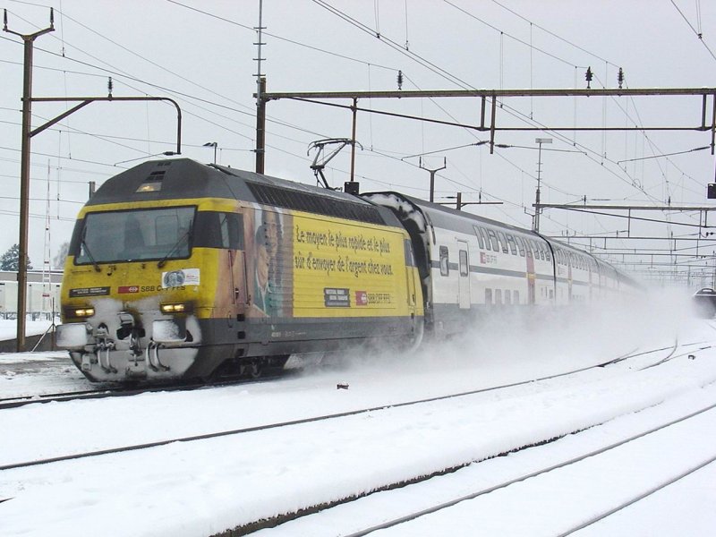 Re 460 042 Western Union et IC2000 Oensingen rame 28