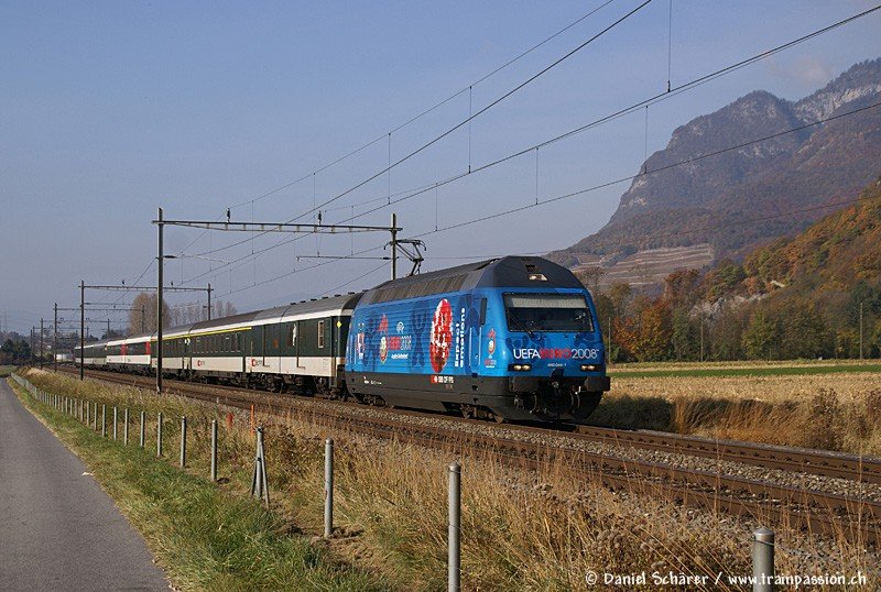 Re 460 044 in Aigle at 04:11:07 (automatically translated, Powered