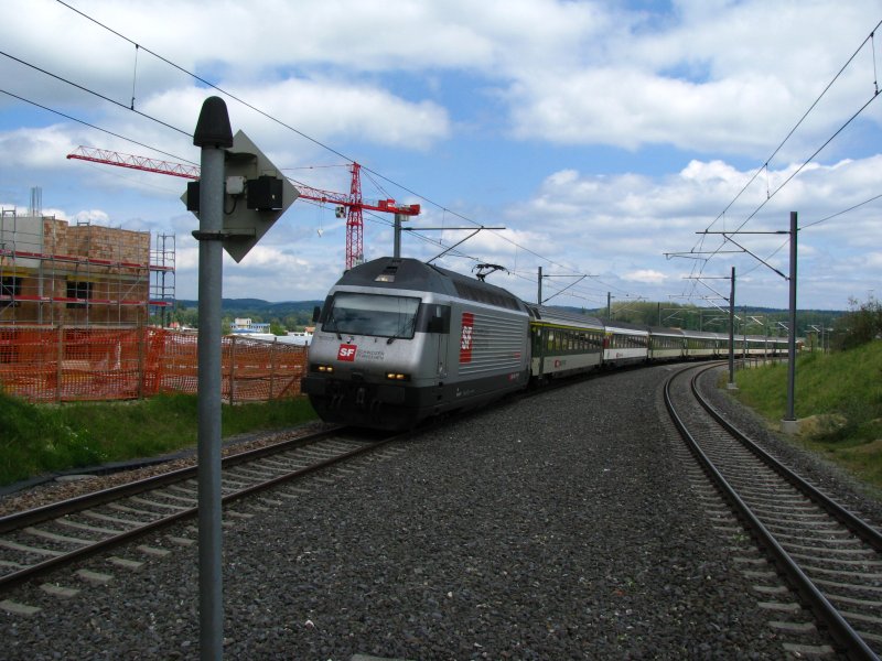 Finally I have a lucky and catch an Advertising locomotive