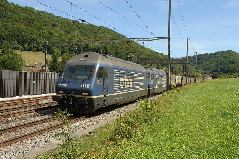 Re Re 465 465 018 to train et Ambroggio Tecknau