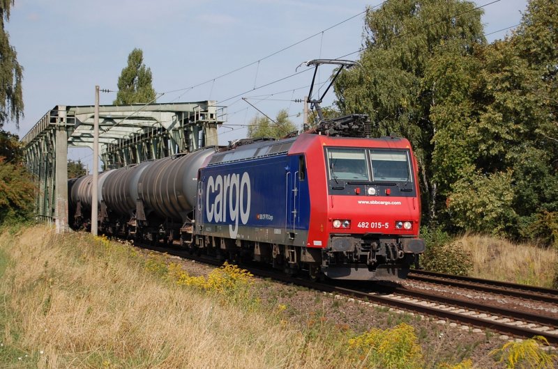 482 015-5 SBB Cargo am 26.08.2009 kurz nach �berquerung des