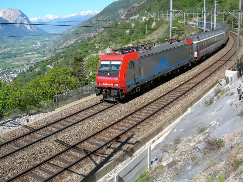 Re 484 014-6 mit EC 131 Basel - Bern -