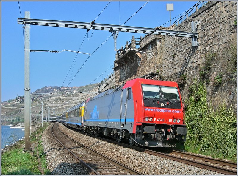 Re 484 0?? mit EC nach Milano bei St-Saphorin am