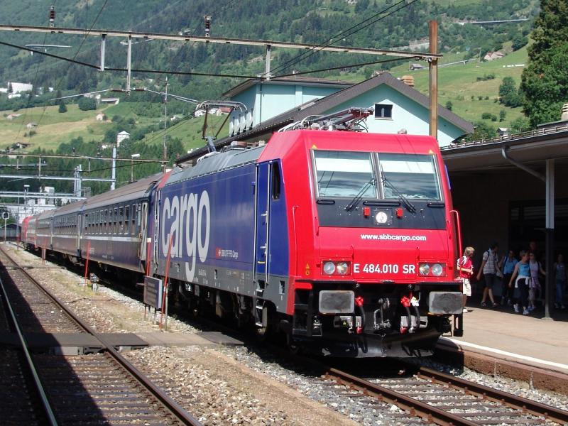 Re 484010-4 on 6/26/2005 with a test train in Airolo