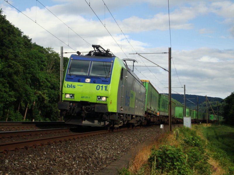 Re 482 011 with Hangartnerzug on 08.07.2008 between Tecknau and
