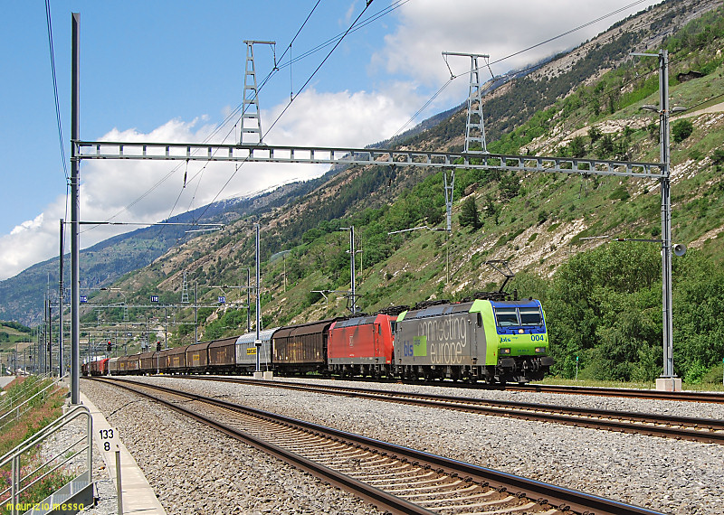 BLS Re485 004 (TRAXX F140 AC1) + DB 185 103