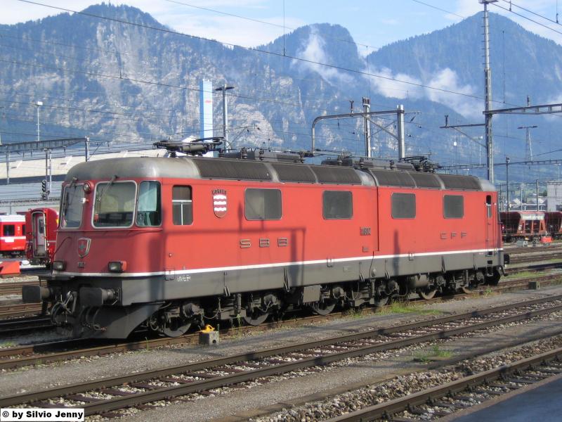 Die Re 6/6 11602 Morges , eine der zwei Re 6/6