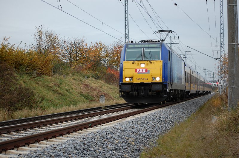 31.10.2007 146 519-4 mit dem Connex Richtung Berlin unterwegs, kurz