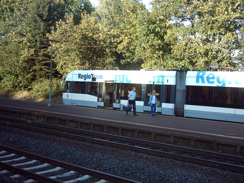 Regiotram in Hofgeismar station. (17.09.2004) (automatically translated, Powered by Google)