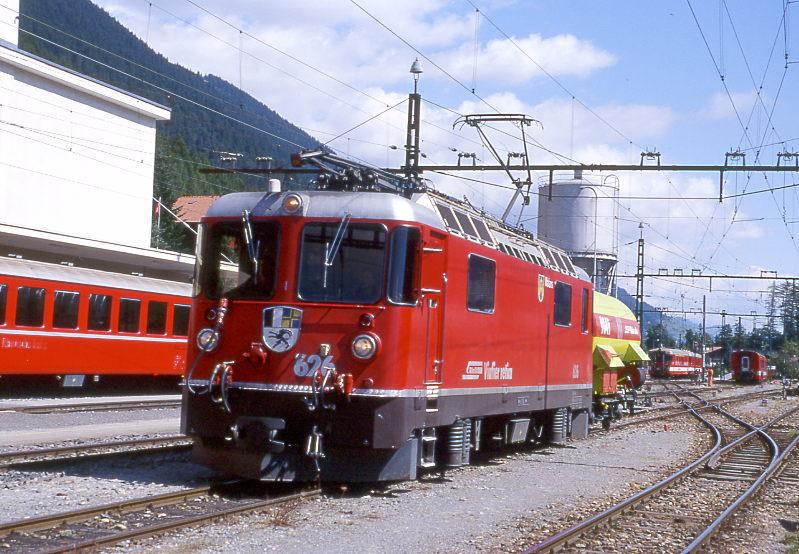 RhB Lschzug fr GAUBNDEN TOURS 9229 von Landquart nach Disentis vom 29.08.1998 Einfahrt in Disentis Gleis 4 mit E-Lok Ge 4/4II 626 - Xk 9048II. 

