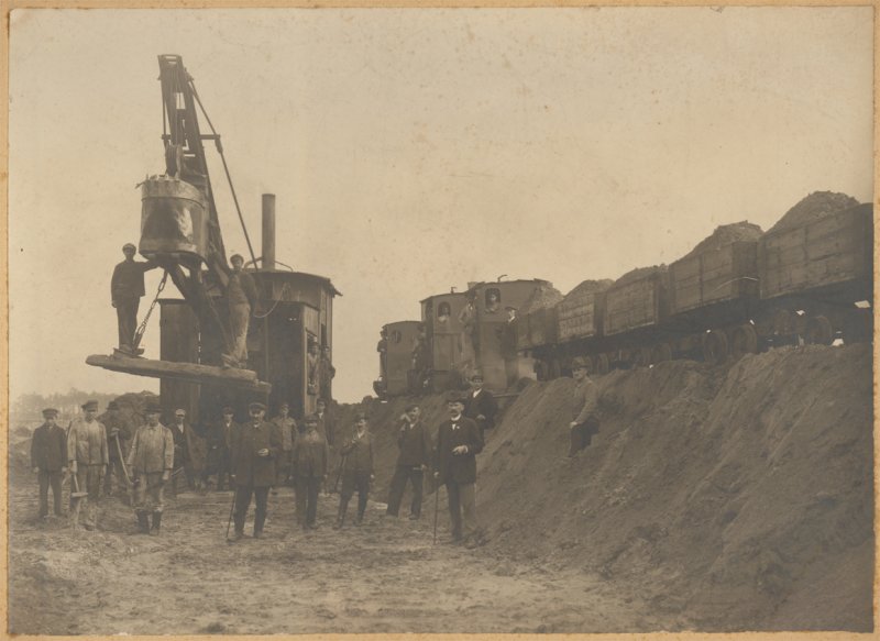 Ab ca. 1917 erfogte in und um den Bahnhof Rheda