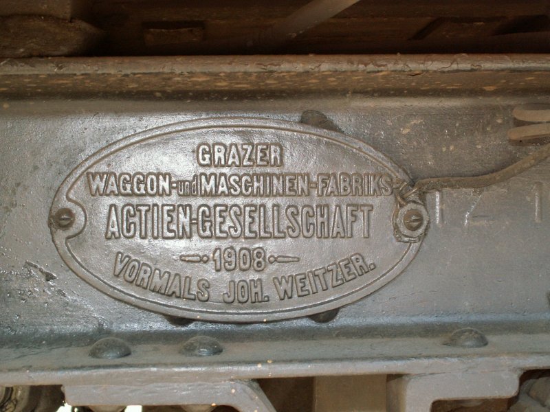 Fabrikschild am Rittner Triebwagen Nr.2 Oberbozen 19.10.07 