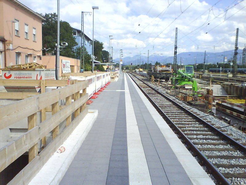 Bauarbeiten am Rosenheimer Bahnhof (f�r die Landes Gartenschau 2010)
Zu sehen