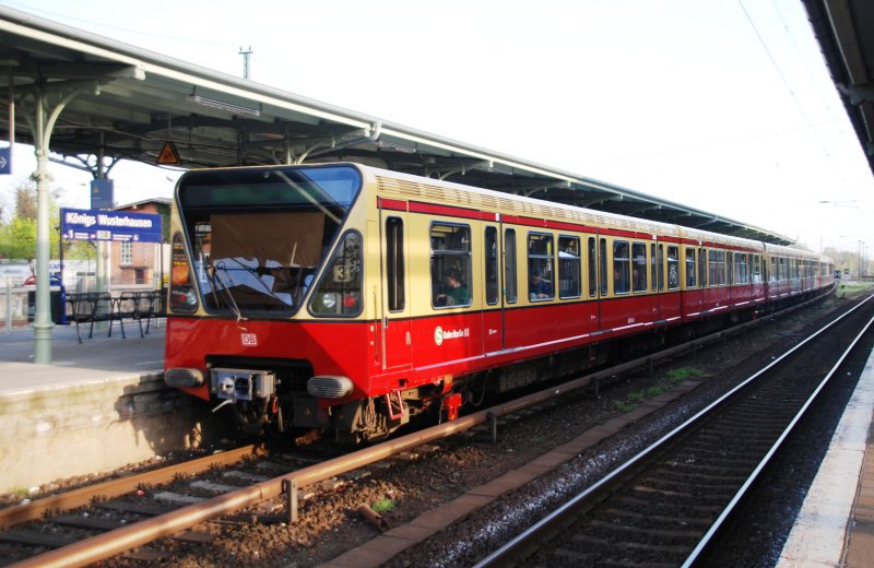 K�nigs Wusterhausen, 14.04.2009, S46 hat den Endbahnhof K�nigs Wusterhausen erreicht
