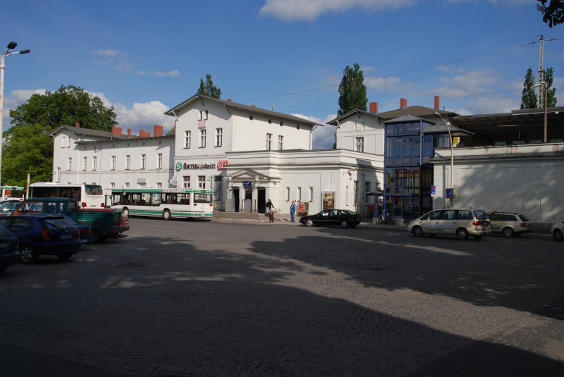 Bernau bei Berlin, 12.05.2009, das Bahnhofsgeb�ude
 