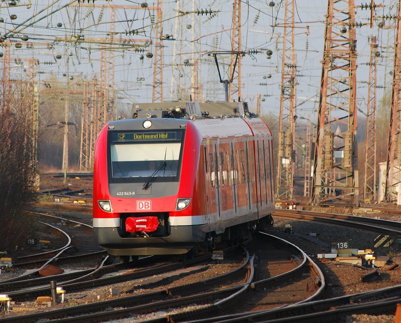 422 543 at the entrance in Essen Hbf (automatically translated,
