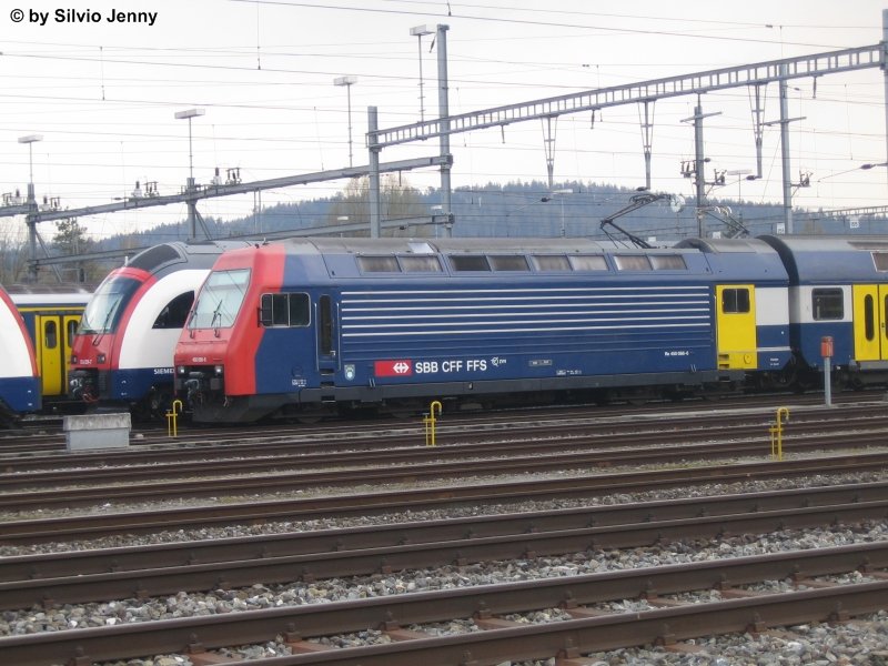 Profilvergleich zwischen der Re 450 066-6 Neerach (DPZ) und RABe