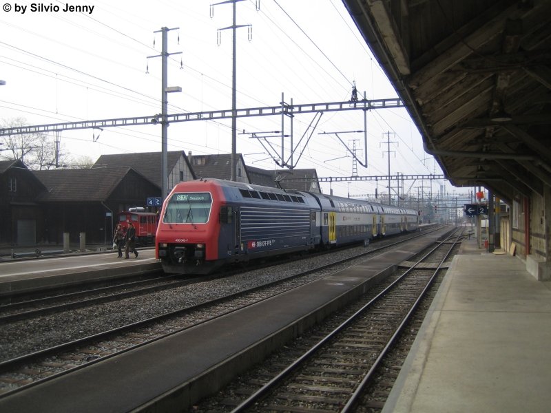 Re 450 042-7 Hettlingen am 4.4.09 als S12 nach Seuzach