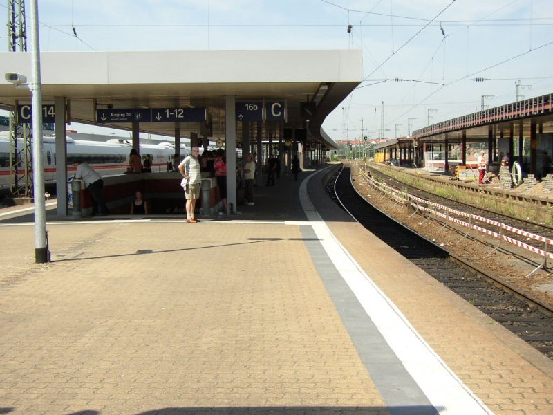 Gleis 14 / 16 in Saarbr�cken Hbf!!! 06.08.07 