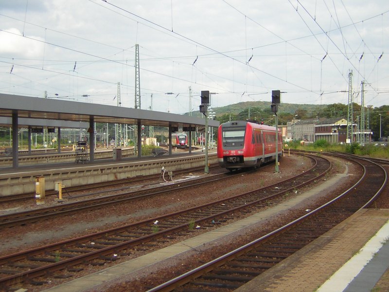 Das Foto zeigt einen ankommenden Regional-Express aus Frankfurt. 