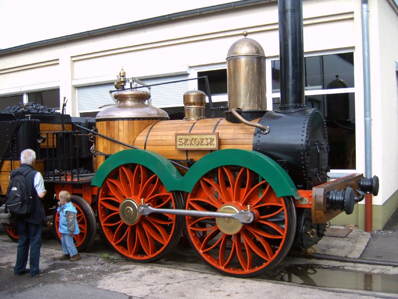 The Saxonia with the Meiningen Steam Locomotive days at 06:09:08