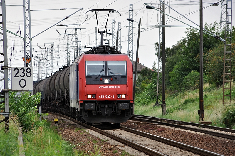 482 042 mit dem �lpendel zur�ck nach Stendell am 15.08.09