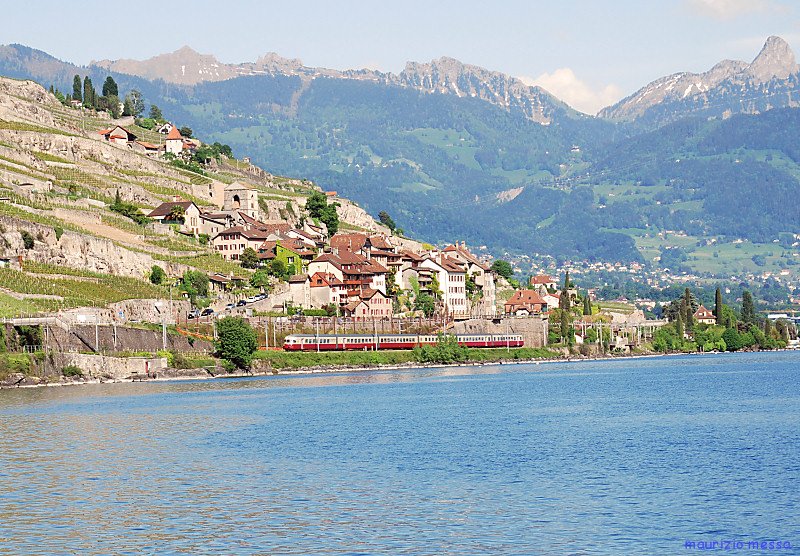 SBB RAe 1053 near St.Saphorin on the 16th of May