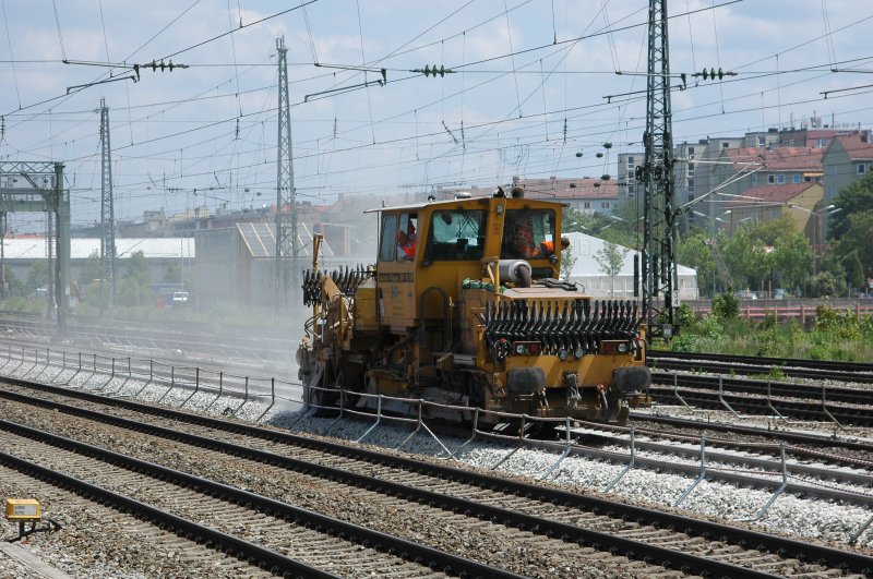 Deutsche Plasser SSP 110 SW am 13.06.09 bei Gleisbauarbeiten in