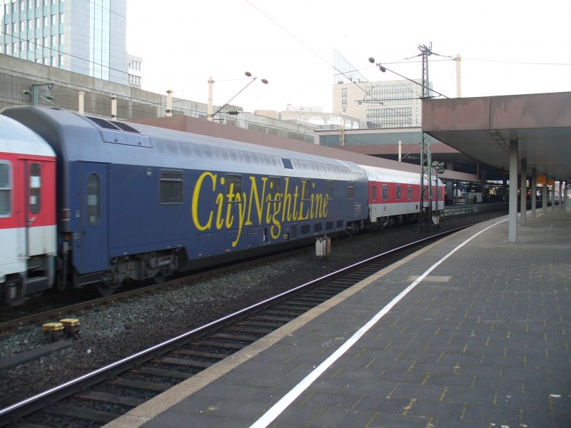 Doppelstockschlafwagen im CNL 400 nach Amsterdam in D�sseldorf. 