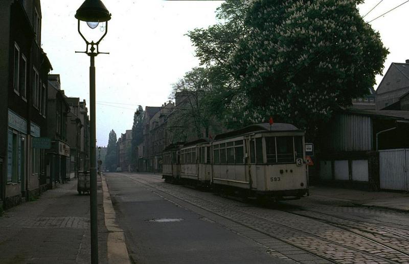 Schmalspur Dreiwagenzug. Chemnitz, Betriebshof Kappel, Mai 1981.