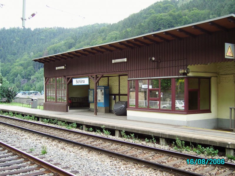 The station building in 2007 Bf Schöna (automatically translated, Powered