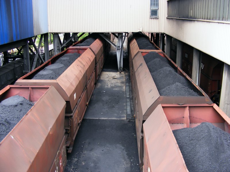 Selbstentladewagen im Verladebahnhof der Zeche Auguste Victoria 3/7 in Marl beim Tag der offenen Tr am 9. Mai 2009. 
