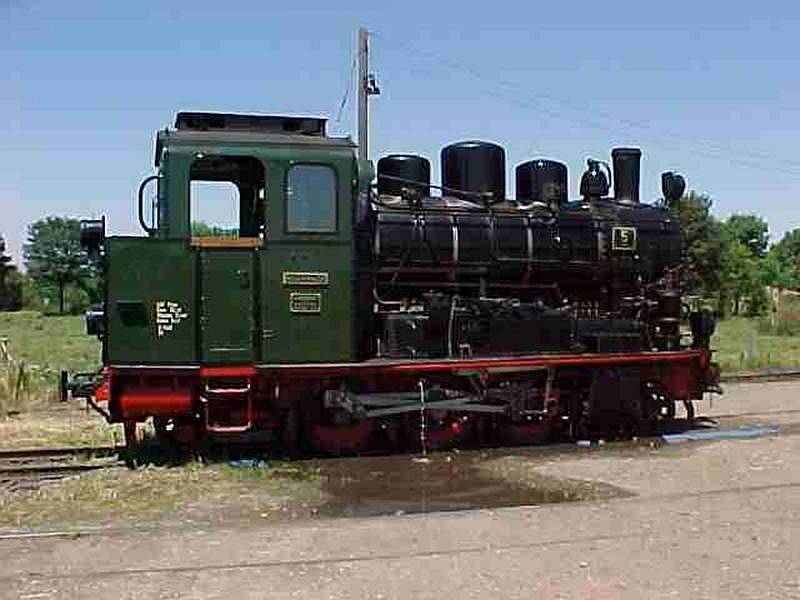 Lok Nr. 5 Regenwalde der Selfkantbahn in Bahnhof Schierwaldenrath am