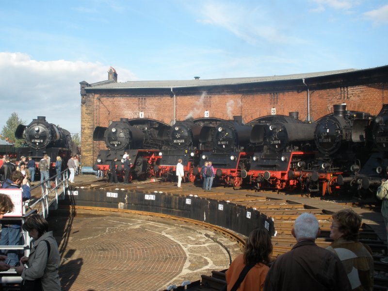 Am 24.08.08 standen die Dampfloks in ihrem Rundhaus 1 des