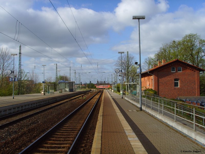 Der Bahnhof S�mmerda ins rechte Licht ger�ckt am 20.04.2007 
