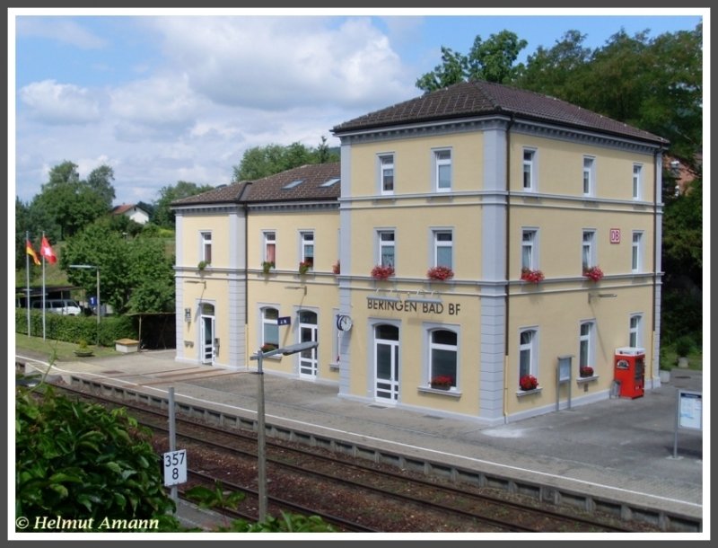 The station building of Beringen Bad Bf in the track