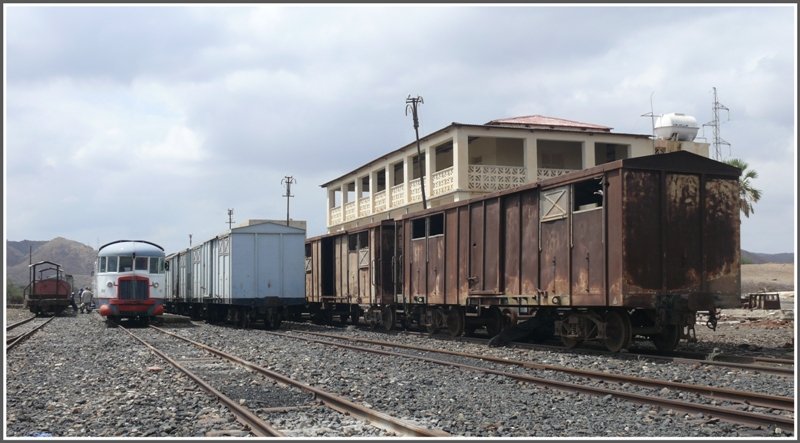 All tracks are occupied in May Atal. (30.10.2008) MORE AT:
