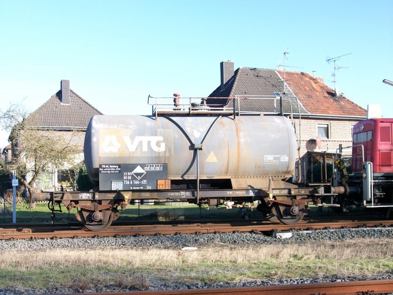 Tank car of VTG. Loaded, the hydrochloric acid tank wagons.
