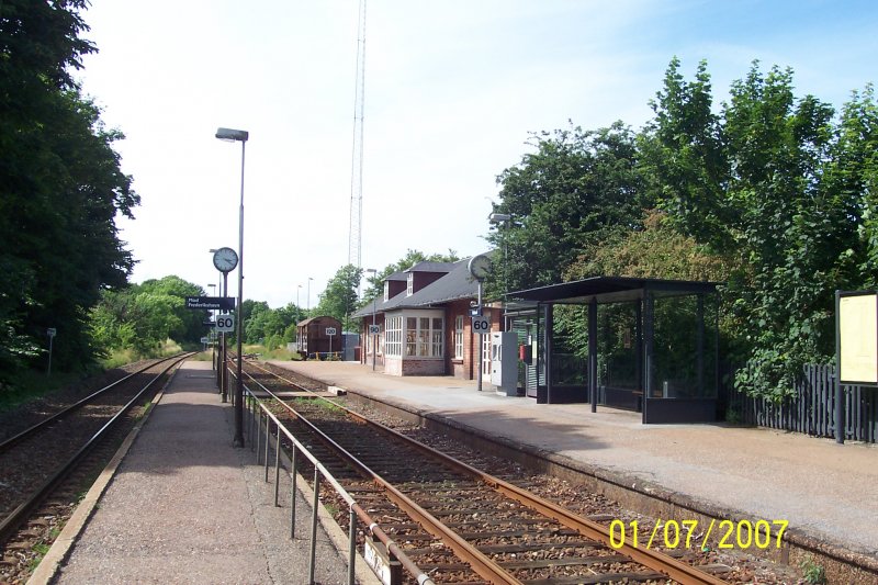Der idyllische Provinzbahnhof Kvissel zwischen Hj�rring und Frederikshavn im Norden