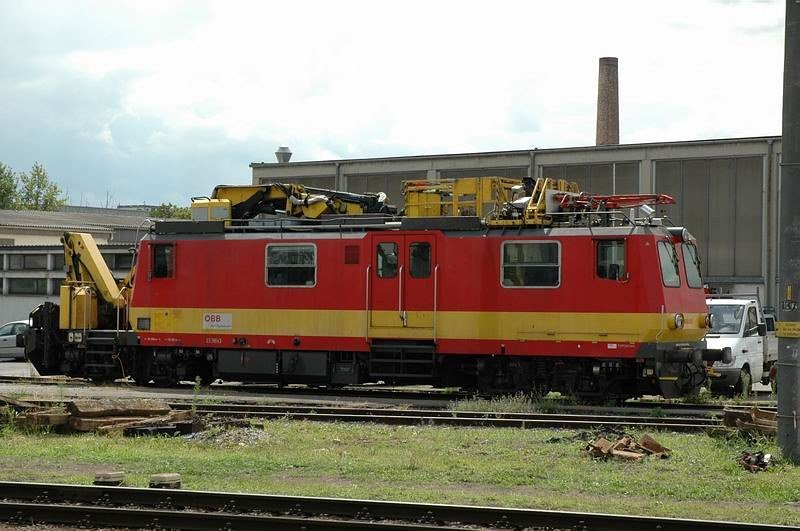 X 552 022 on 08.05.2006 in Graz Hauptbahnhof (automatically translated,