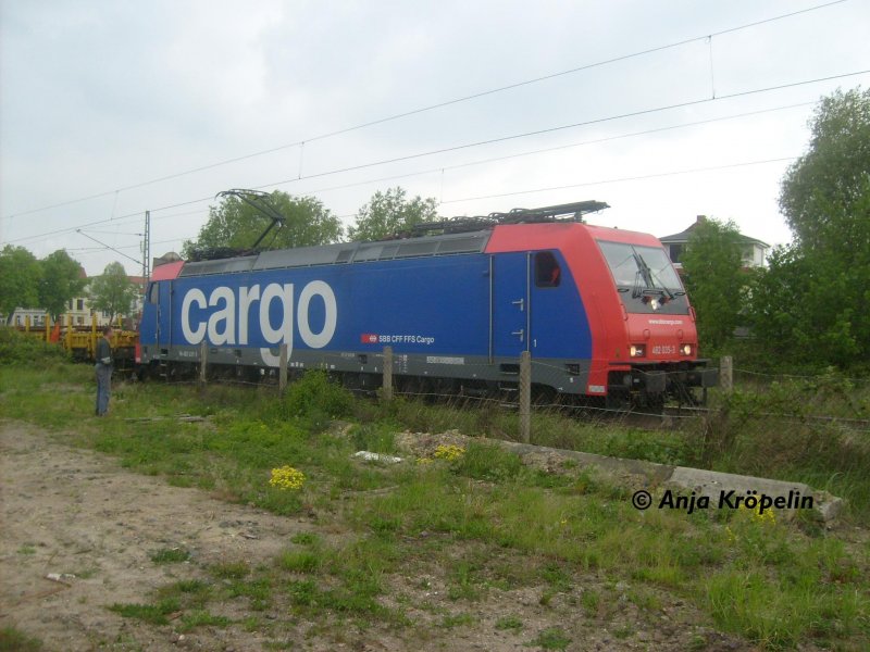 SBB Cargo mit Schienenzug  