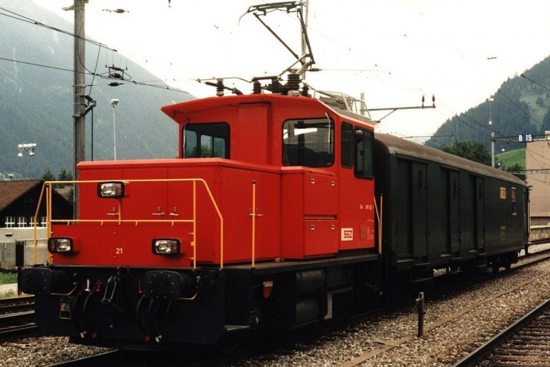 245021-1 SEZ (Spiez-Erlenbach-Zweisimmen train) station at Zweisimmen on 28-07-95. Image