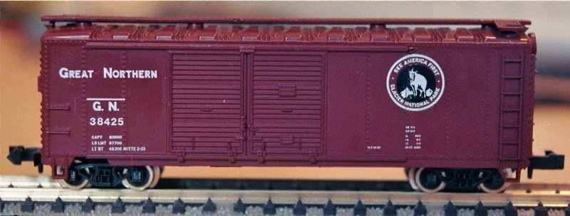 Hier ein Bild eines Amerikanischen 50`DD-Boxcar der GN