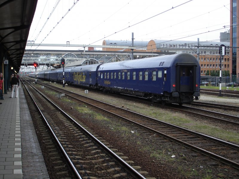 CNL 318 wird wegen bauarbeiten umgeleitet uber s-Hertogenbosch am 13-10-2007