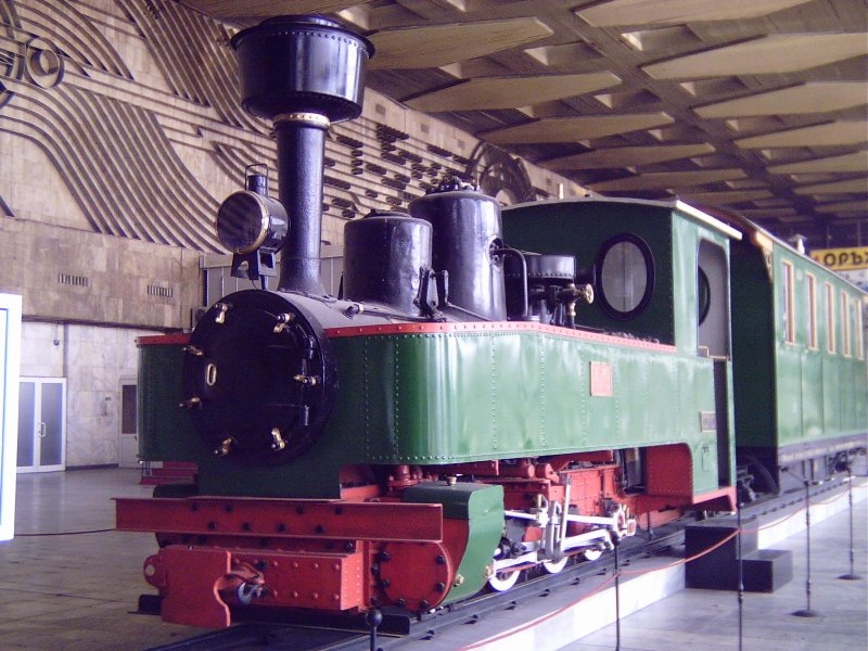 Eine Schmalspurlok im Bahnhofsgeb�ude von Sofia [BG]. 
