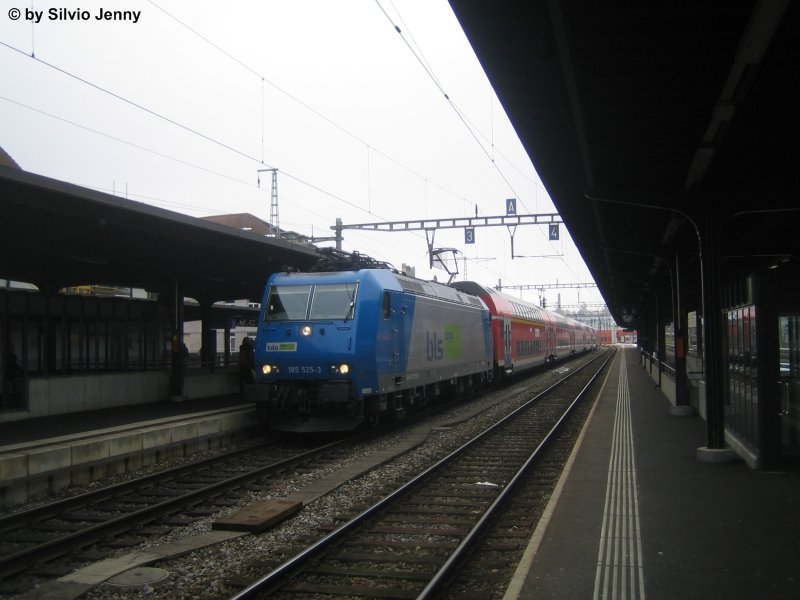 bls / ATC runs 185525-3 with their S1 to Thun
