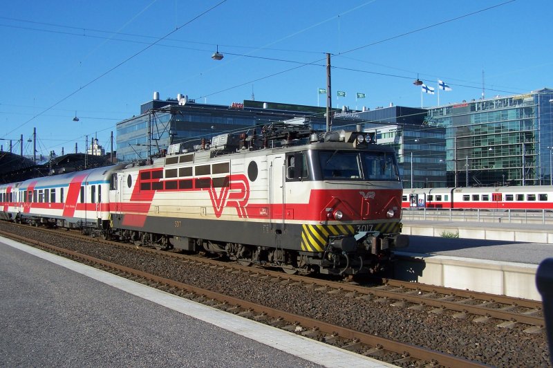 Am 23.06.2007 bespannte Sr1 3017 den Starzug der VR. Es