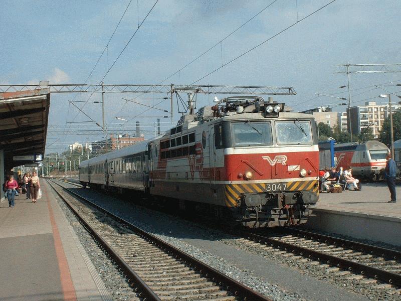 3047 on 09.06.2002 in Tampere with a passenger train for
