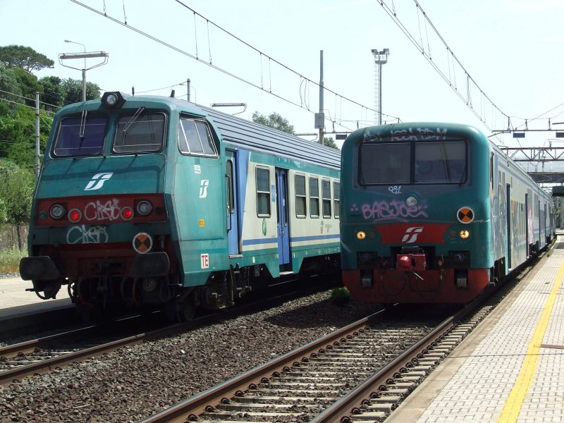 Generationstreffen von Steuerwagen im Bahnhof San Vincenzo am 26.05.2009. 